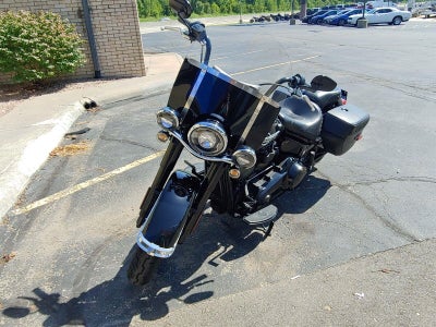 2018 HARLEY-DAVIDSON HERITAGE Base