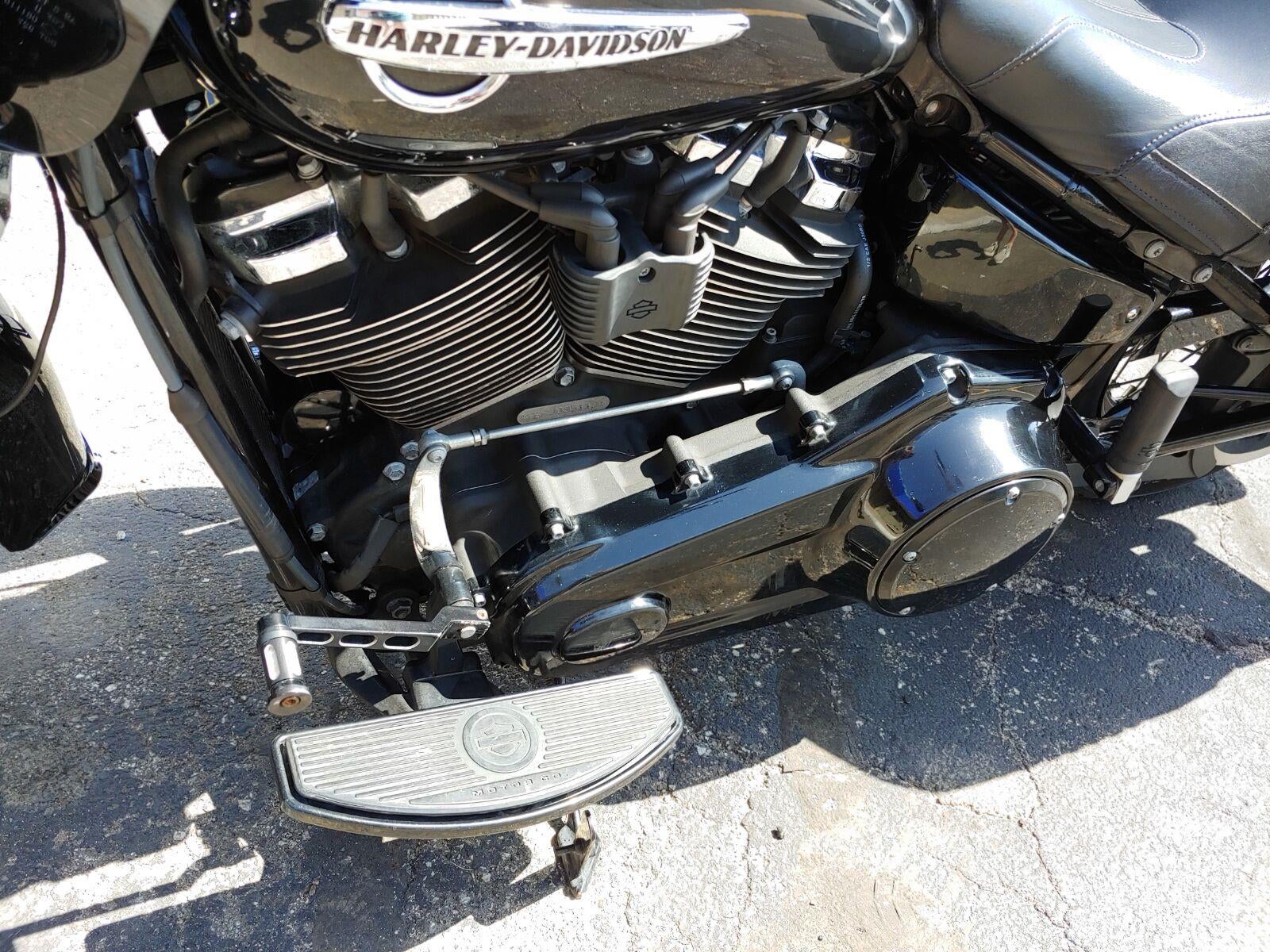 2018 HARLEY-DAVIDSON HERITAGE Base