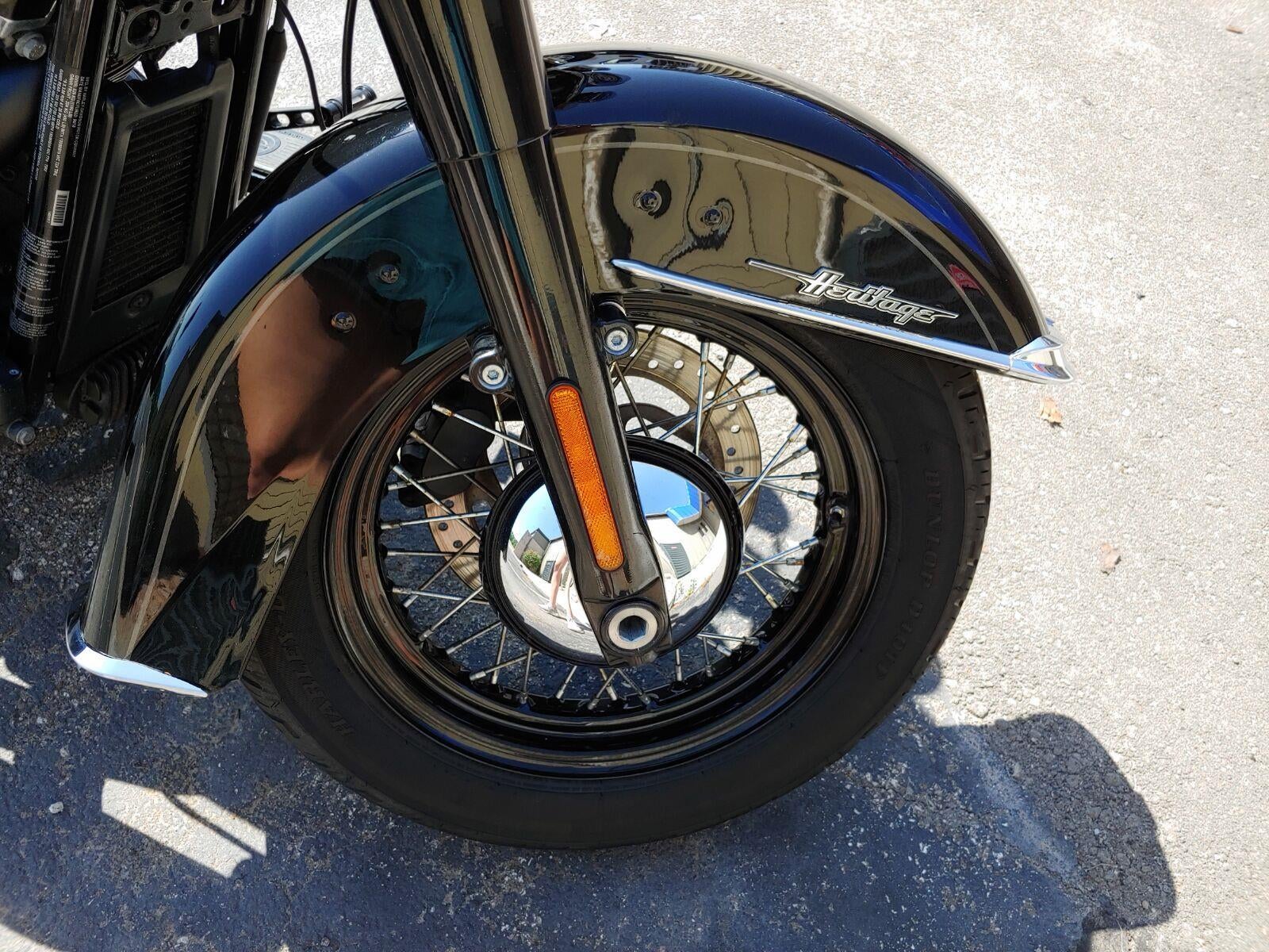 2018 HARLEY-DAVIDSON HERITAGE Base