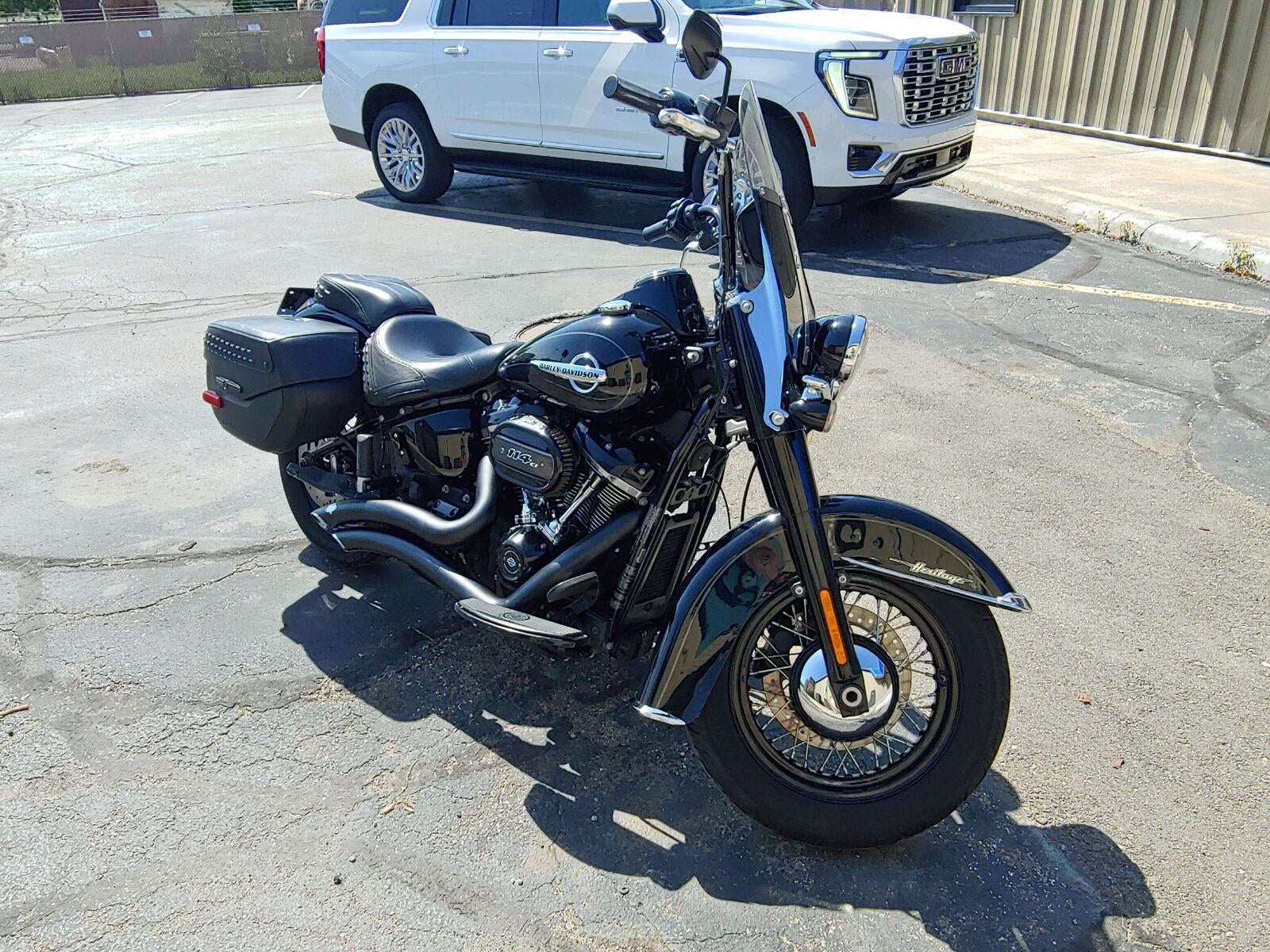 2018 HARLEY-DAVIDSON HERITAGE Base