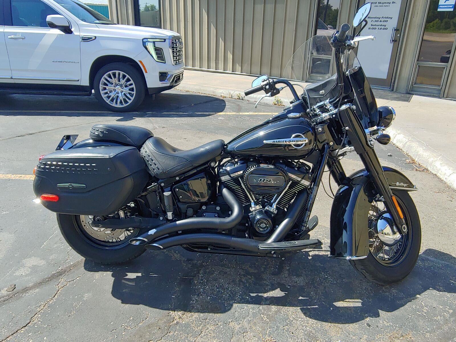 2018 HARLEY-DAVIDSON HERITAGE Base