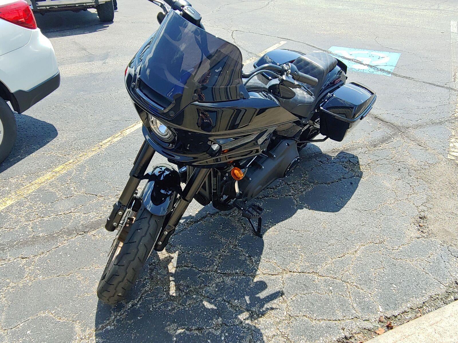 2023 HARLEY-DAVIDSON LOW RIDER Base
