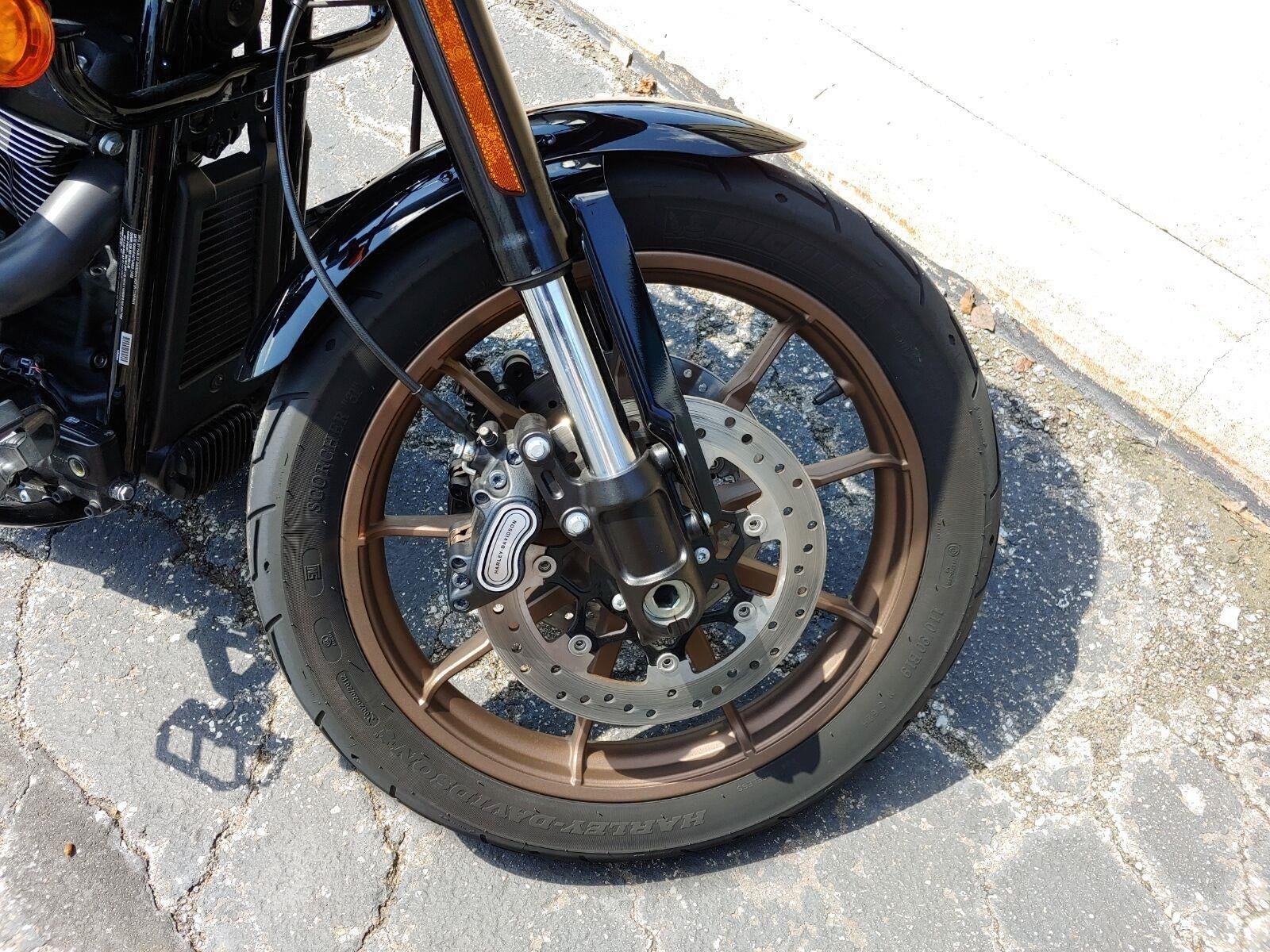 2023 HARLEY-DAVIDSON LOW RIDER Base