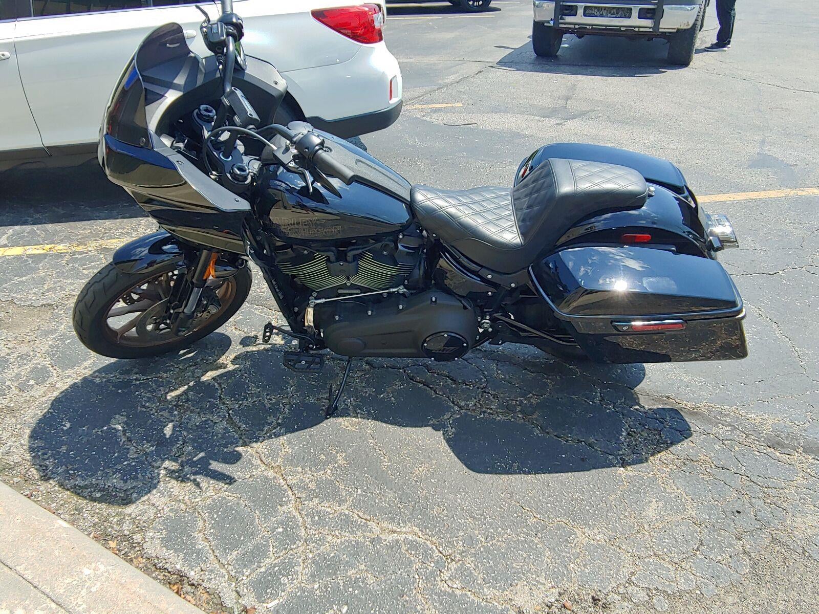 2023 HARLEY-DAVIDSON LOW RIDER Base