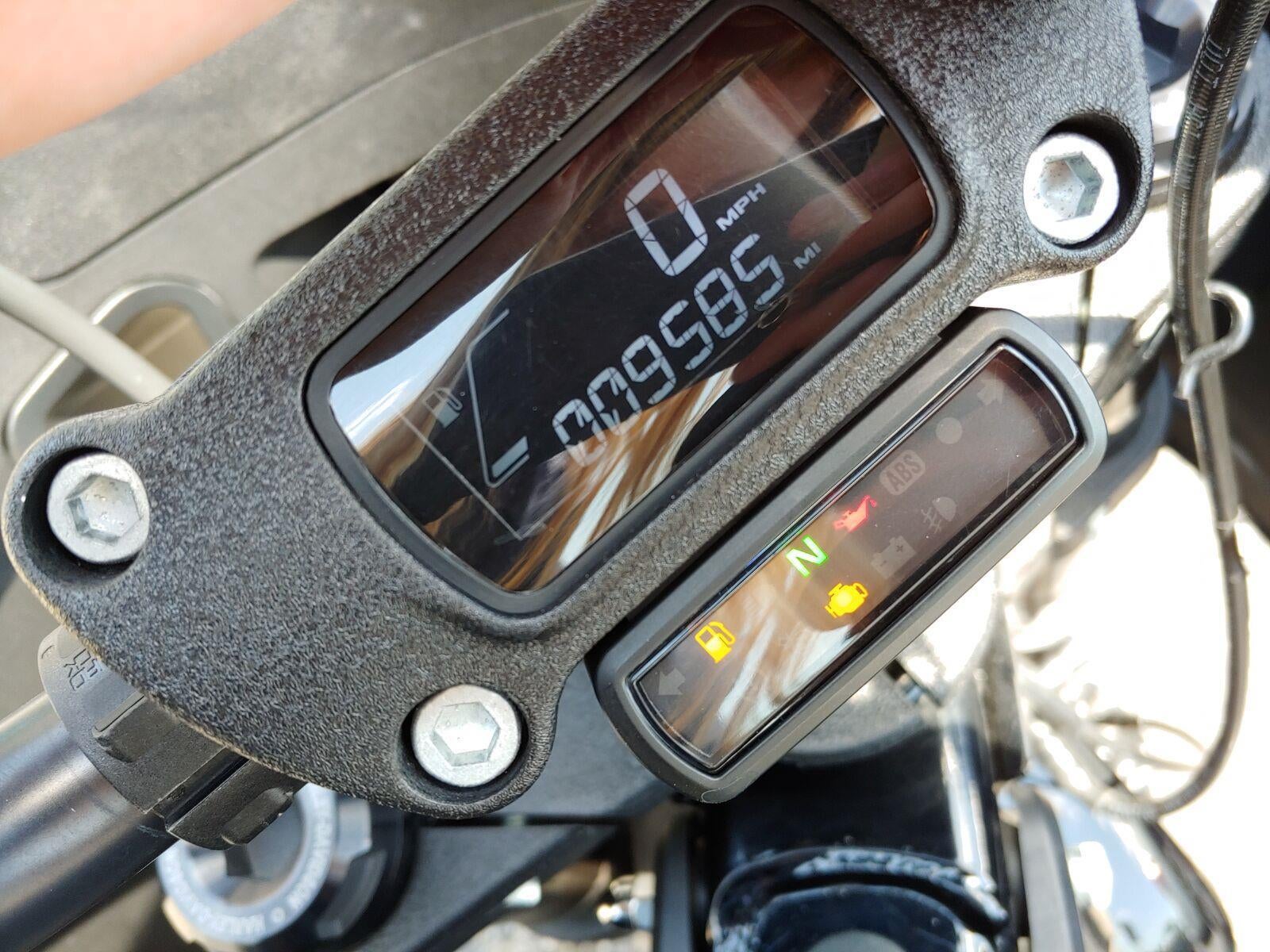 2023 HARLEY-DAVIDSON LOW RIDER Base