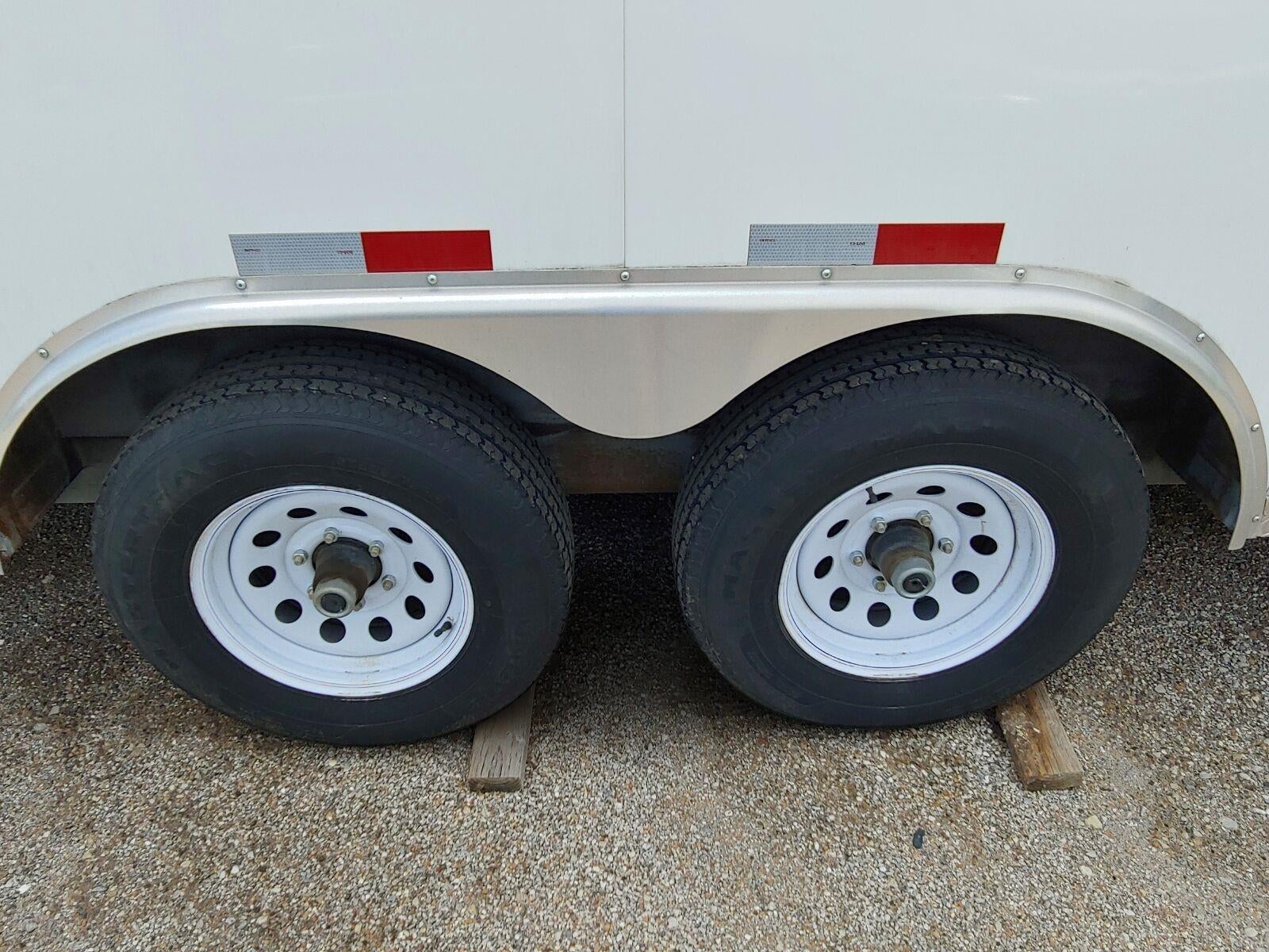 2019 TRAILER TRAILER Base