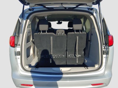 2024 Chrysler Voyager LX