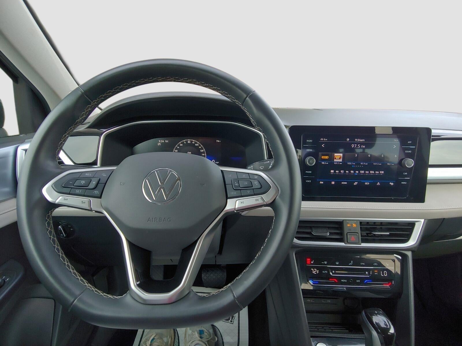 2025 Volkswagen Taos SE