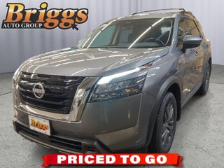 2025 Nissan Pathfinder SV