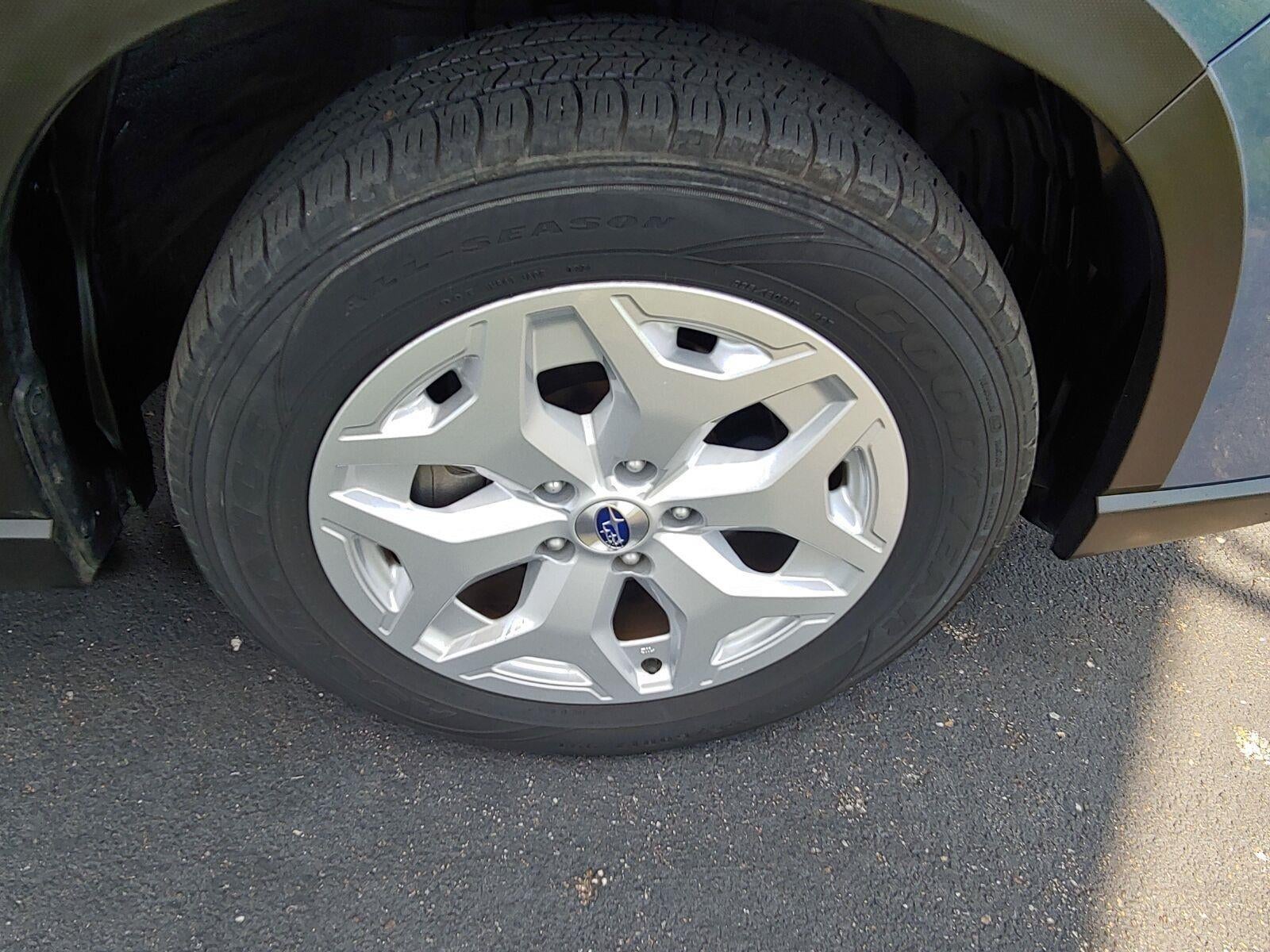 2023 Subaru Forester BASE