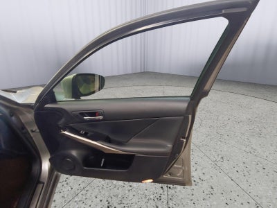 2016 Lexus IS 300 4dr Sdn AWD