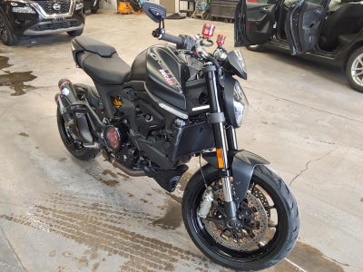 2022 DUCATI MONSTER Base