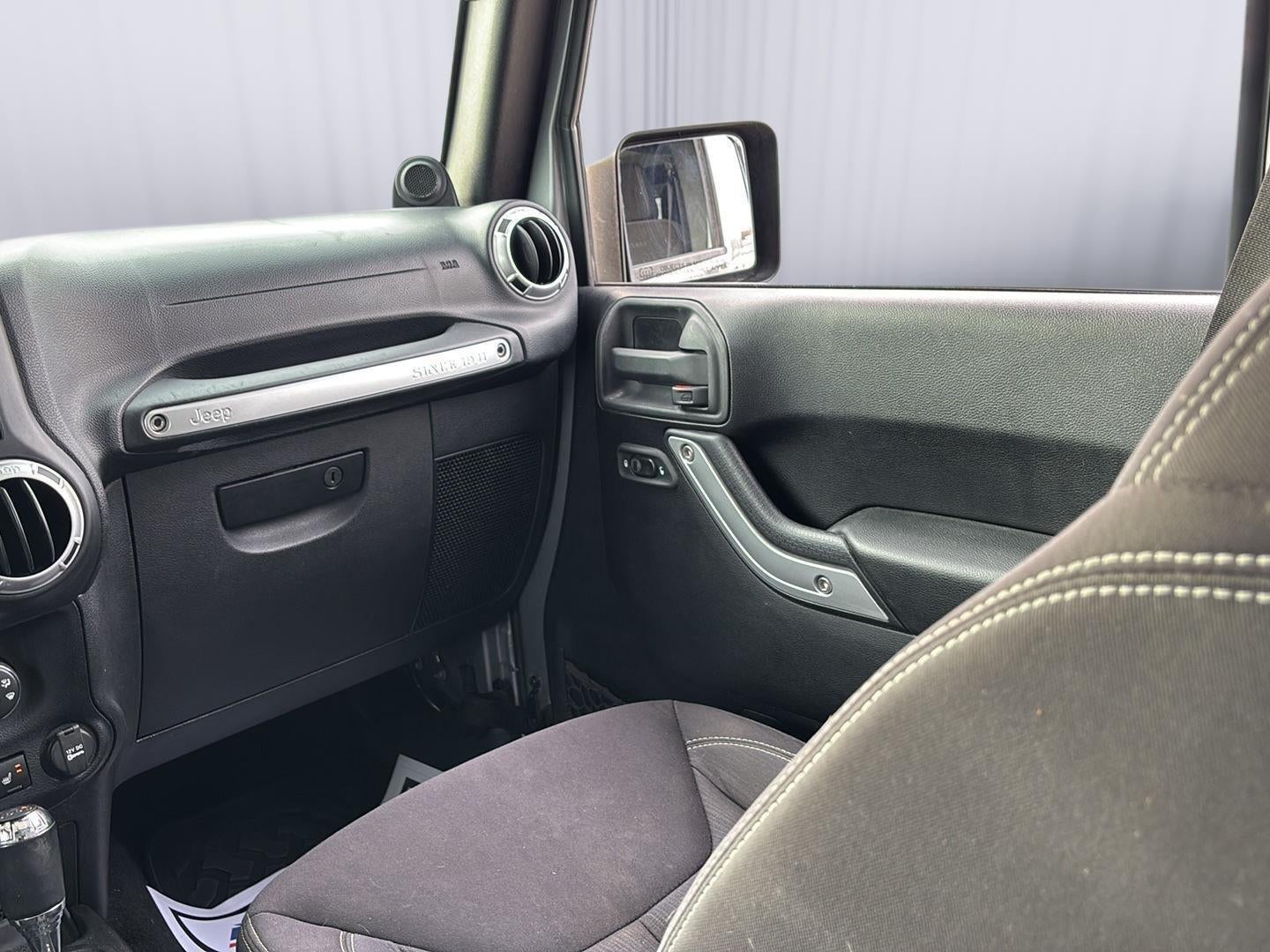 2013 Jeep WRANGLER UNLIMITED Base