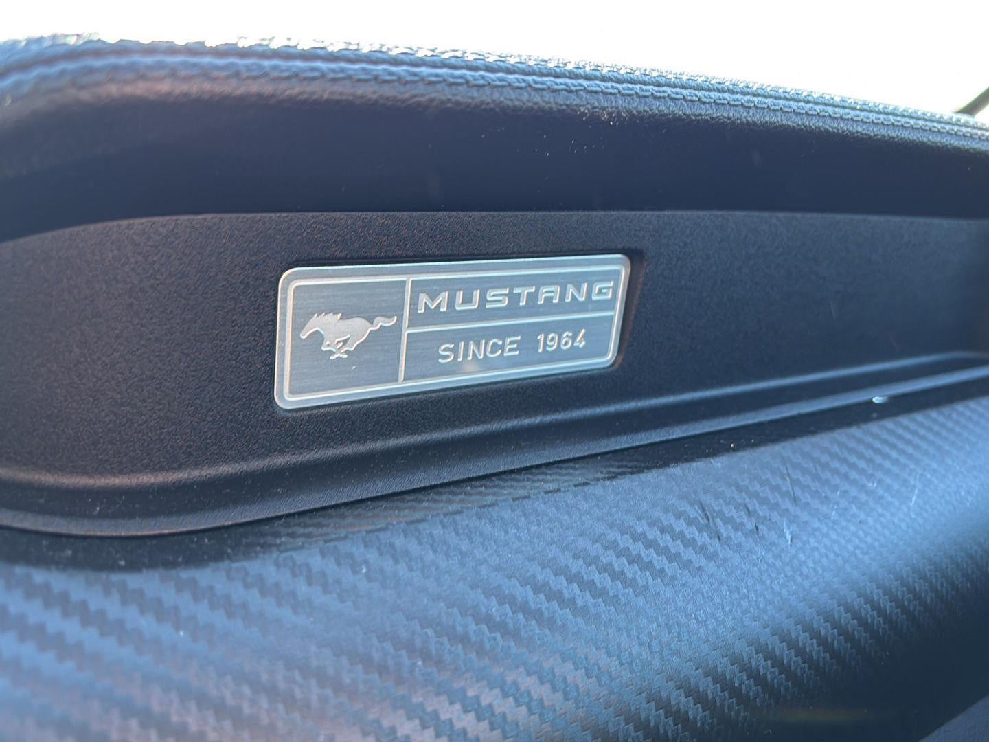 2015 Ford MUSTANG Base