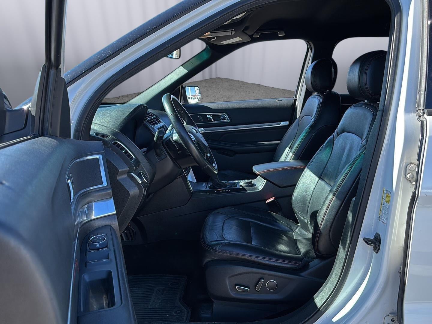 2016 Ford EXPLORER Base