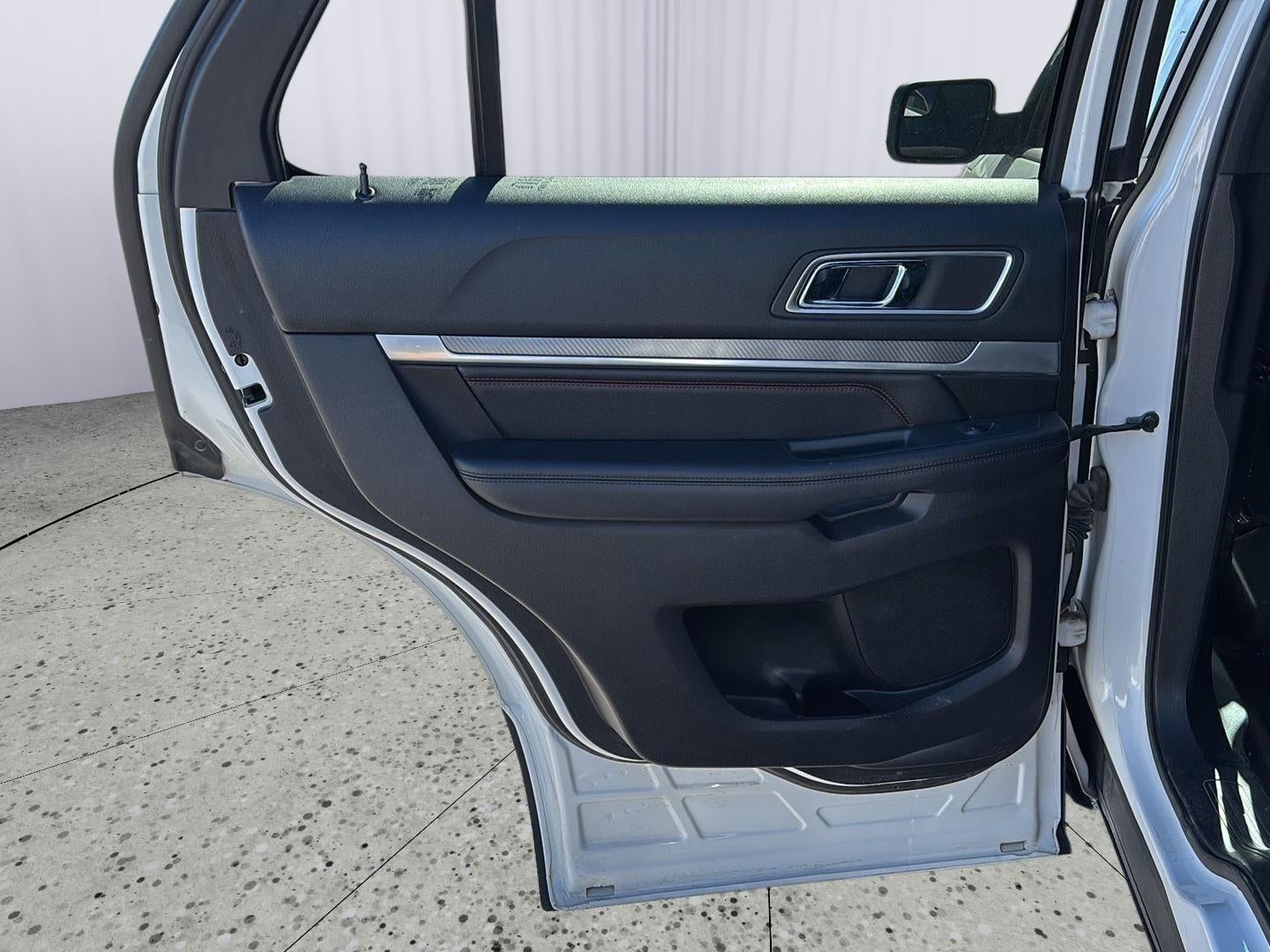 2016 Ford EXPLORER Base