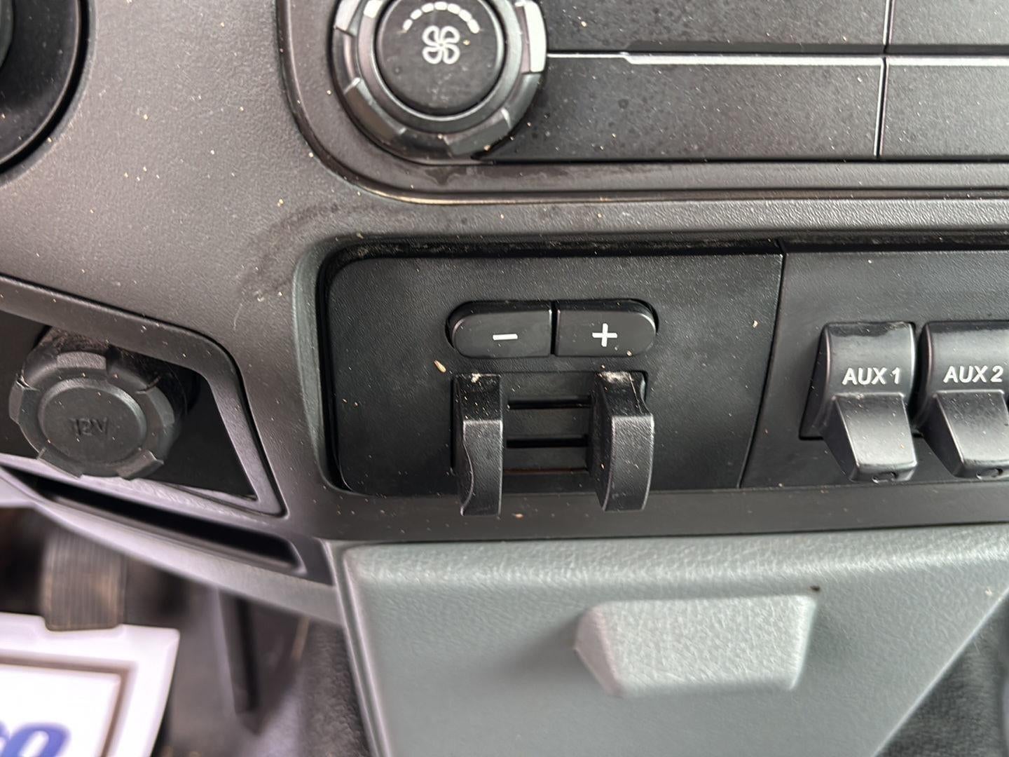 2016 Ford Super Duty F-350 DRW XL