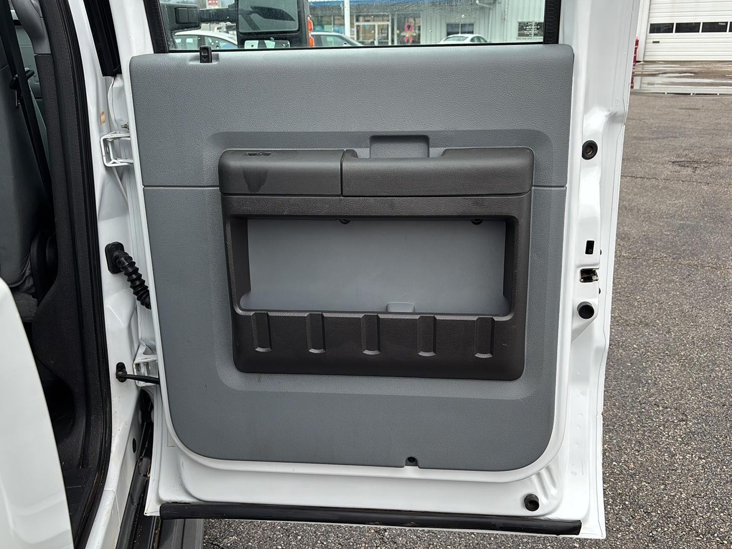 2016 Ford Super Duty F-350 DRW XL