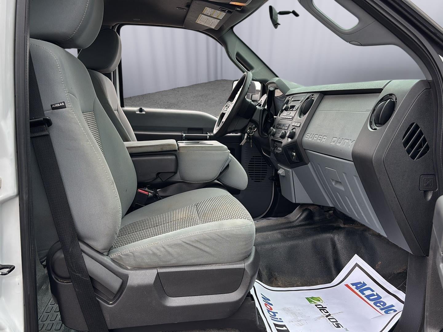 2016 Ford Super Duty F-350 DRW XL