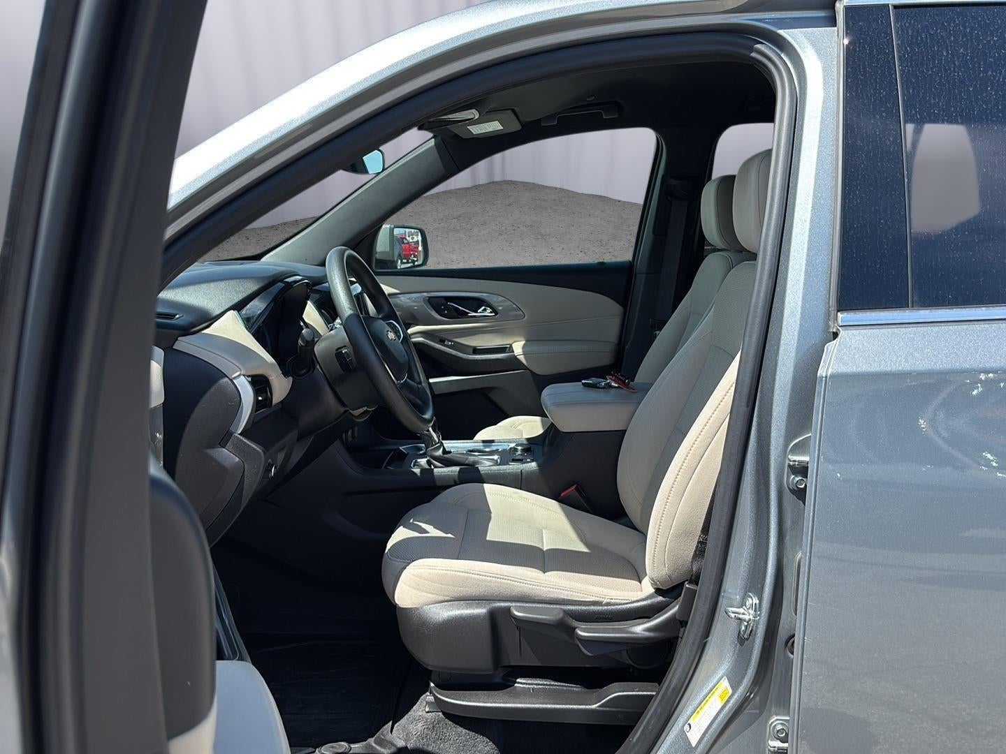 2023 Chevrolet Traverse LS