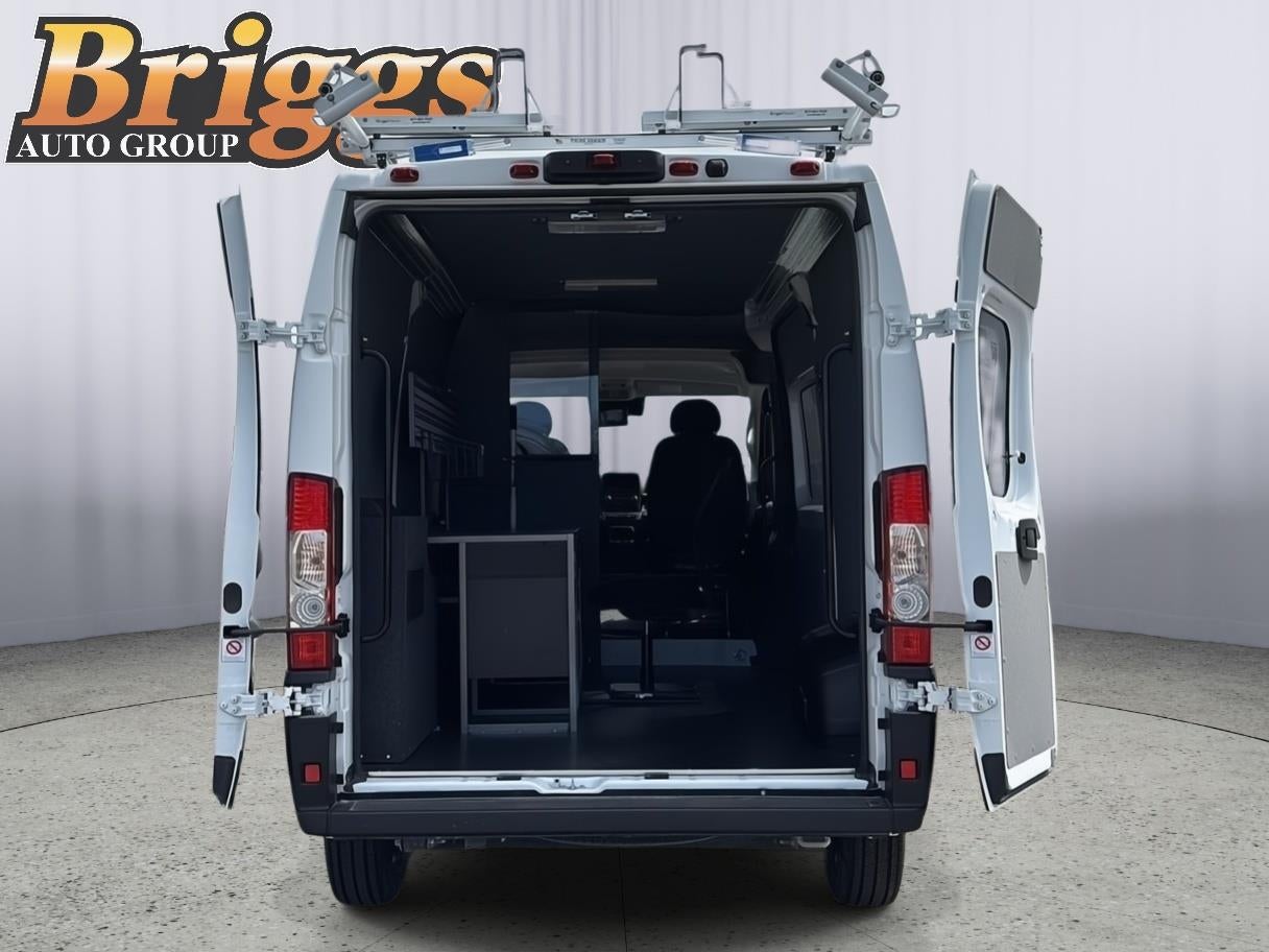 2025 RAM ProMaster Cargo Van SLT