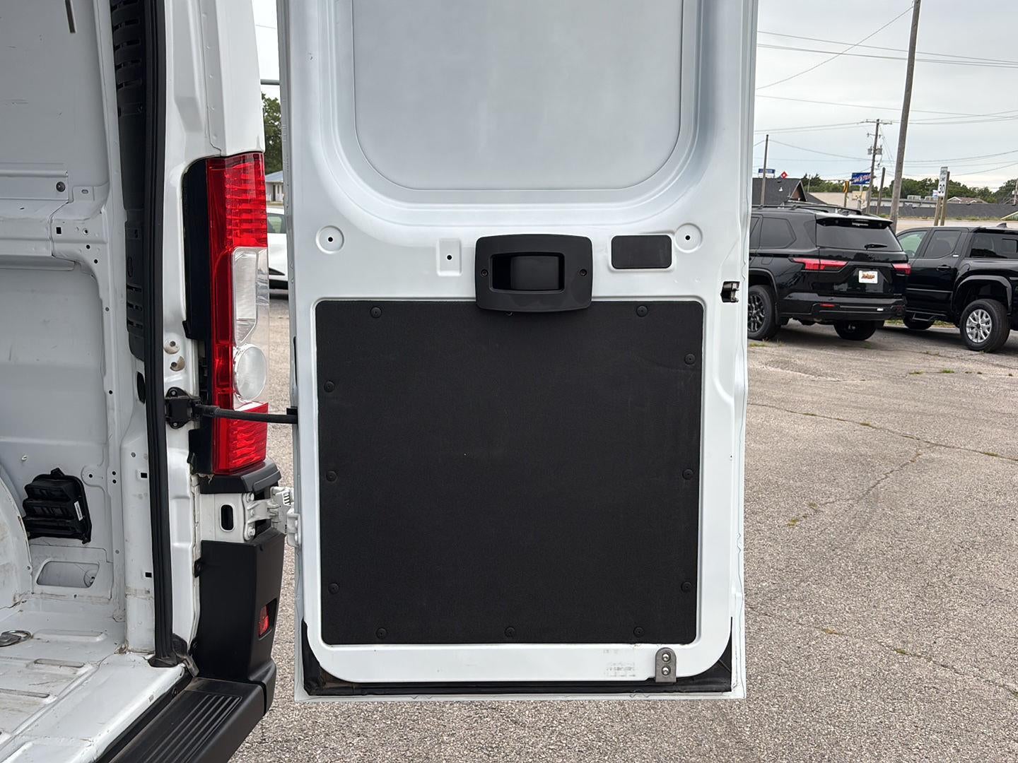 2025 RAM ProMaster Cargo Van Tradesman