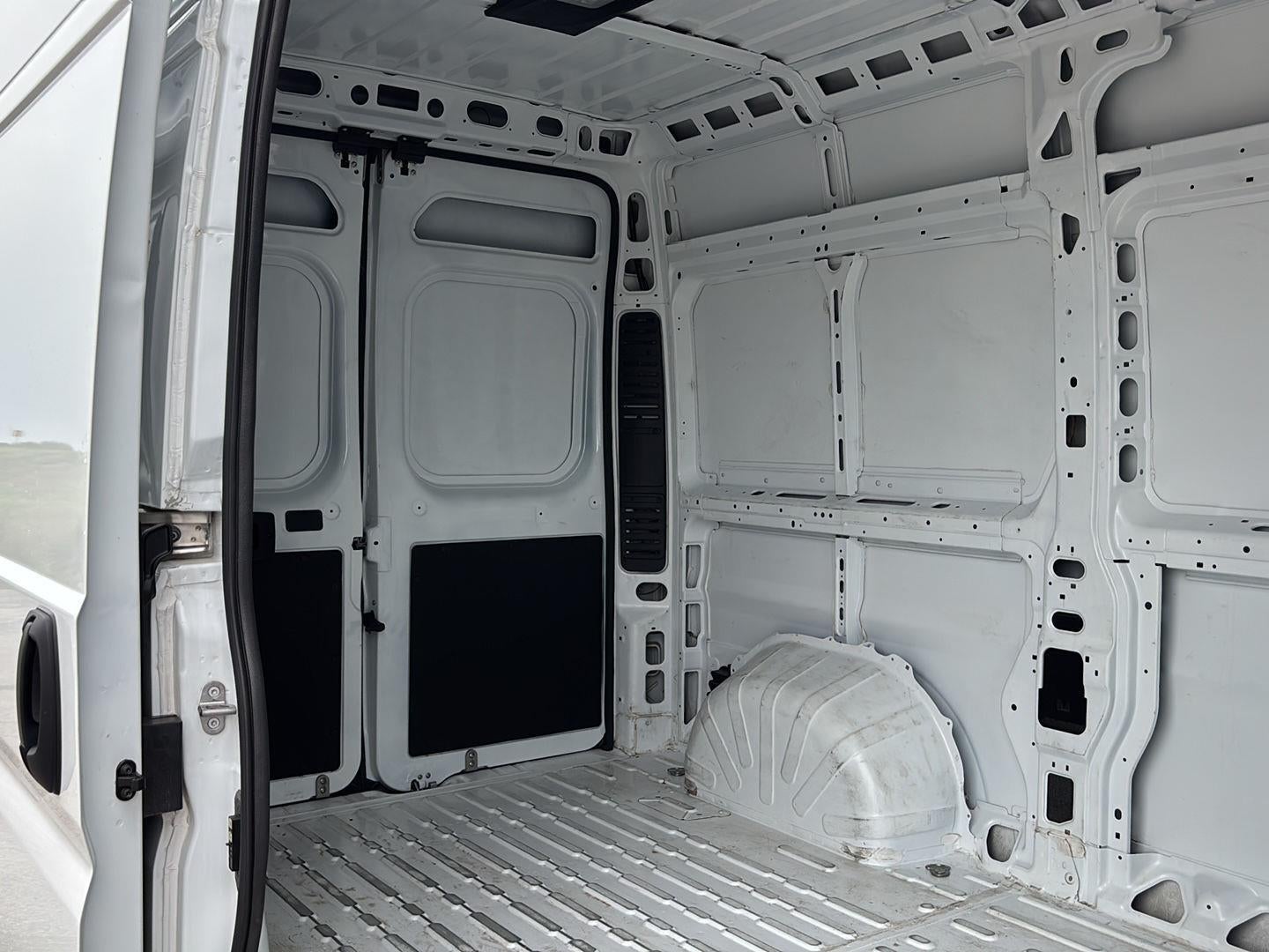 2025 RAM ProMaster Cargo Van Tradesman