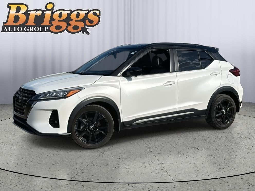 2022 Nissan Kicks SR