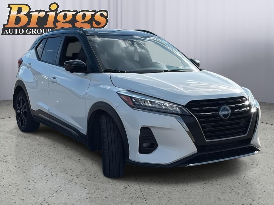2022 Nissan Kicks SR