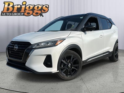 2022 Nissan Kicks SR