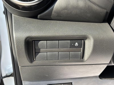 2022 Nissan Kicks SR