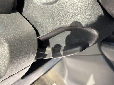 2022 Nissan Kicks SR