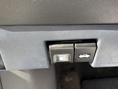 2022 Nissan Kicks SR