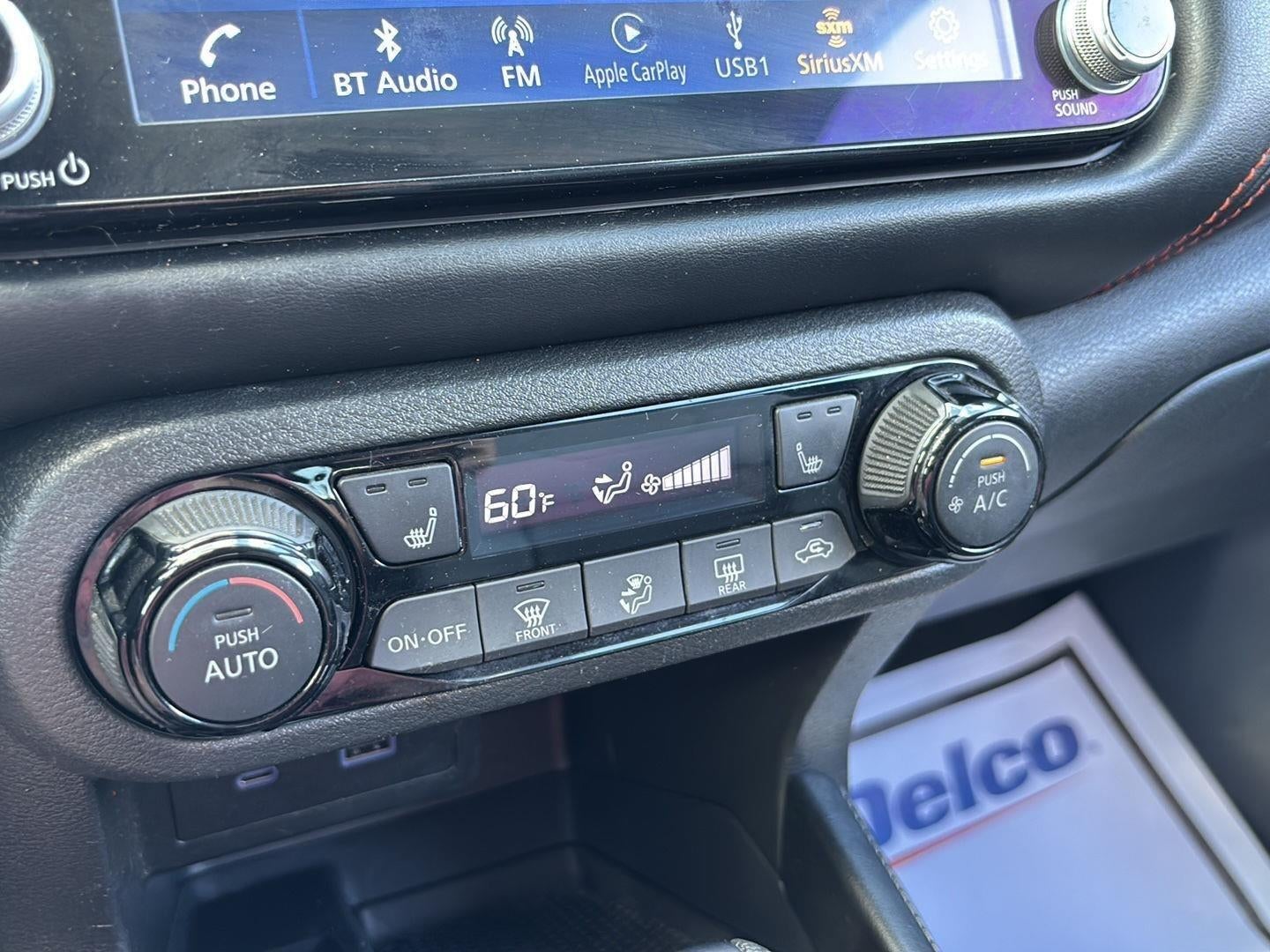 2022 Nissan Kicks SR