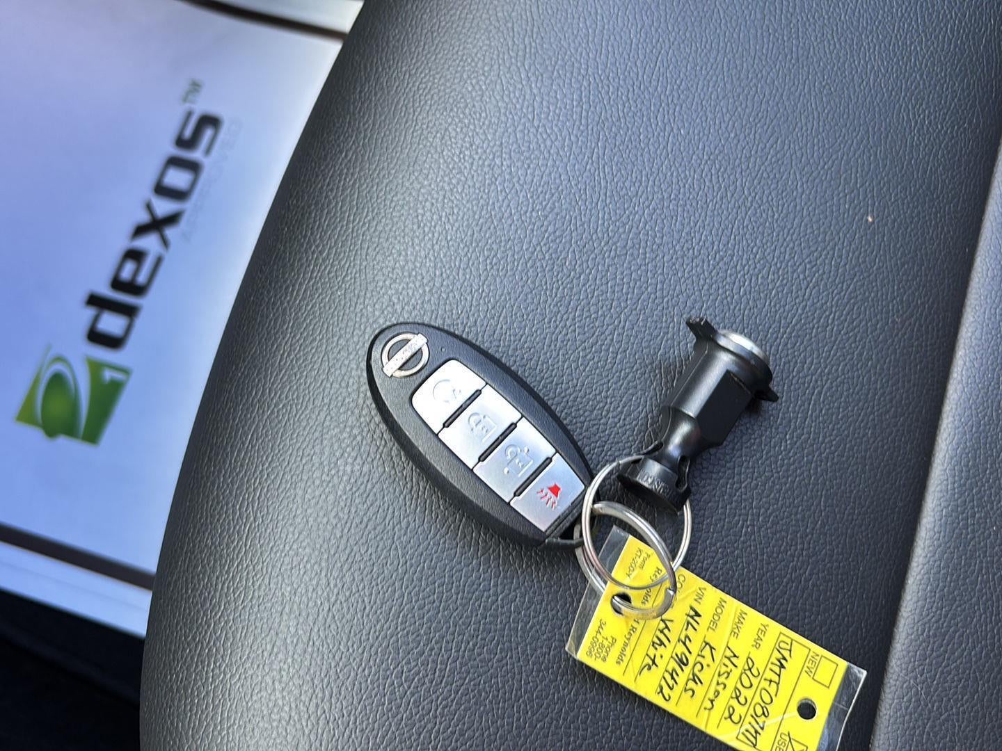 2022 Nissan Kicks SR