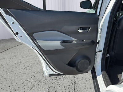 2022 Nissan Kicks SR