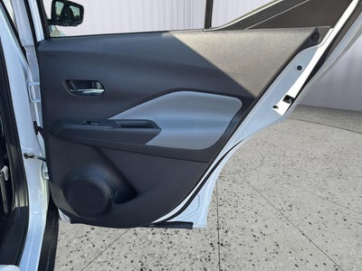 2022 Nissan Kicks SR