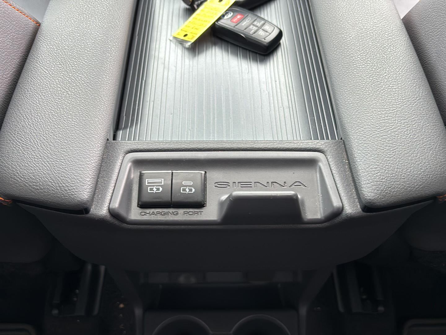 2023 Toyota Sienna XSE