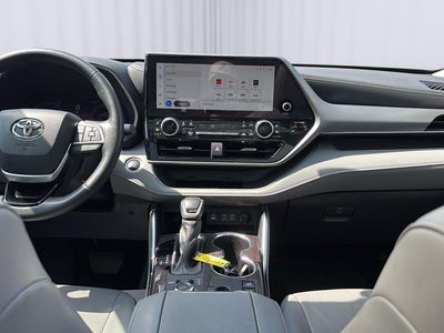 2024 Toyota Highlander Platinum