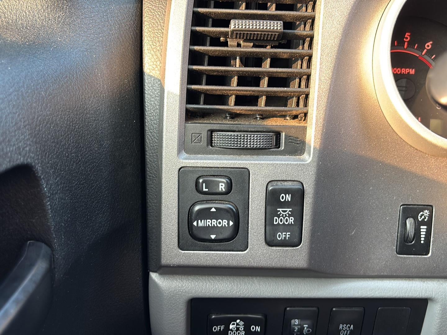 2011 Toyota Tundra Truck GRADE