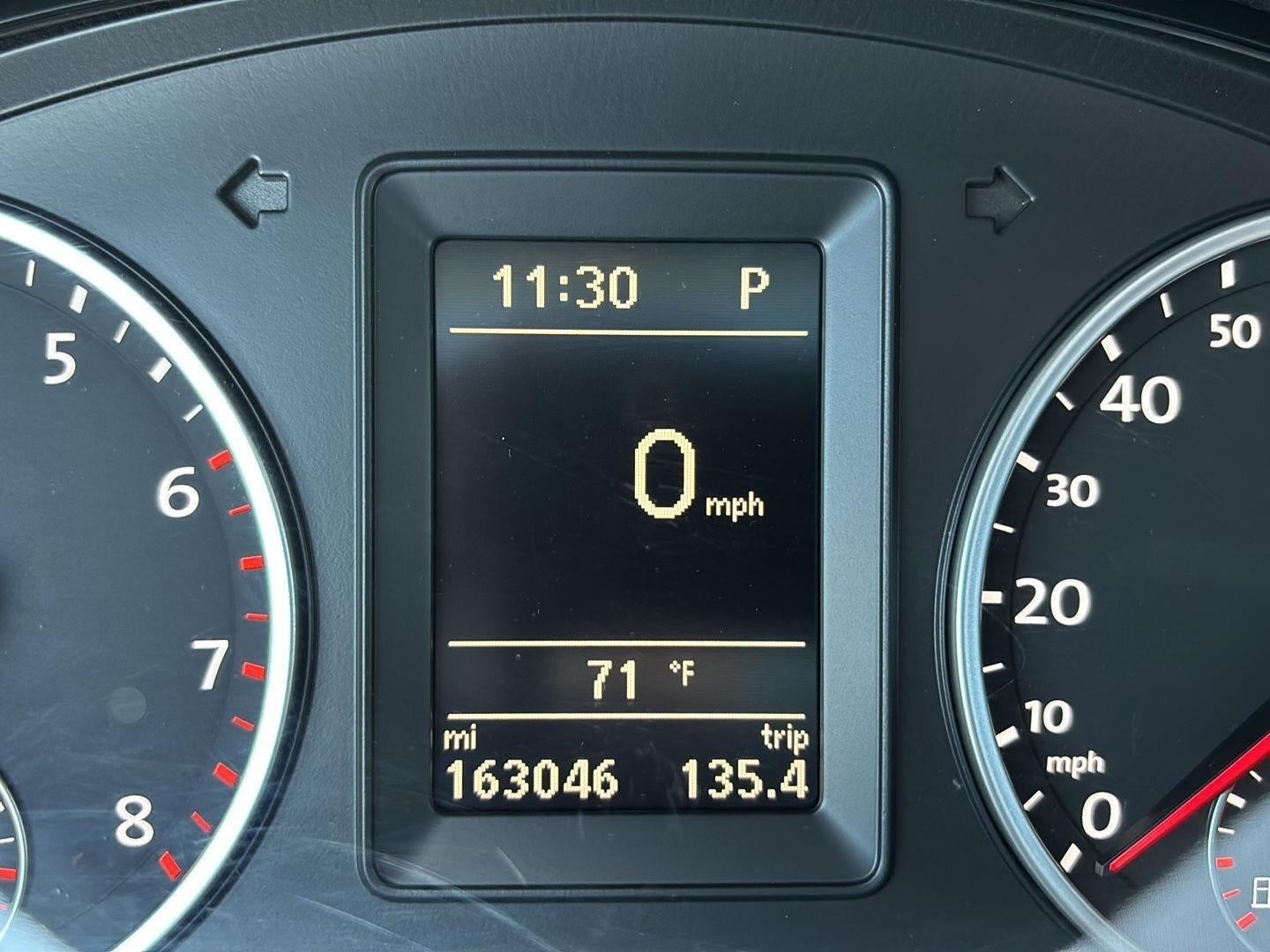 2013 Volkswagen Tiguan S w/Sunroof