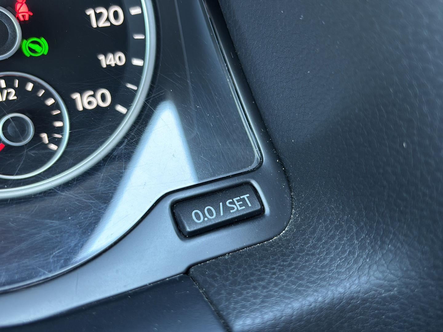 2013 Volkswagen Tiguan S w/Sunroof