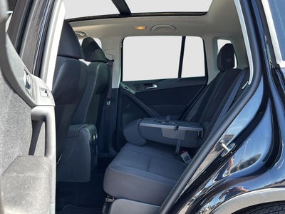 2013 Volkswagen Tiguan S w/Sunroof