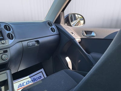 2013 Volkswagen Tiguan S w/Sunroof