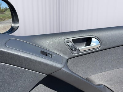 2013 Volkswagen Tiguan S w/Sunroof