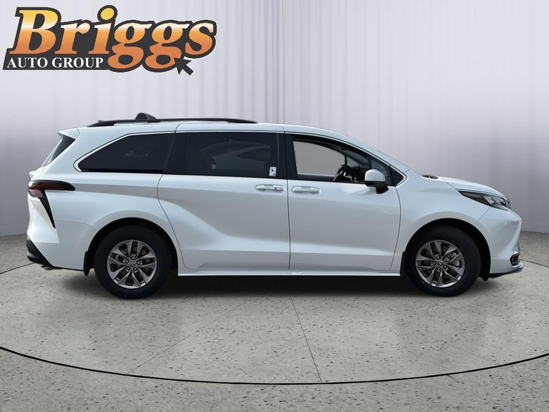 2026 Toyota Sienna XLE