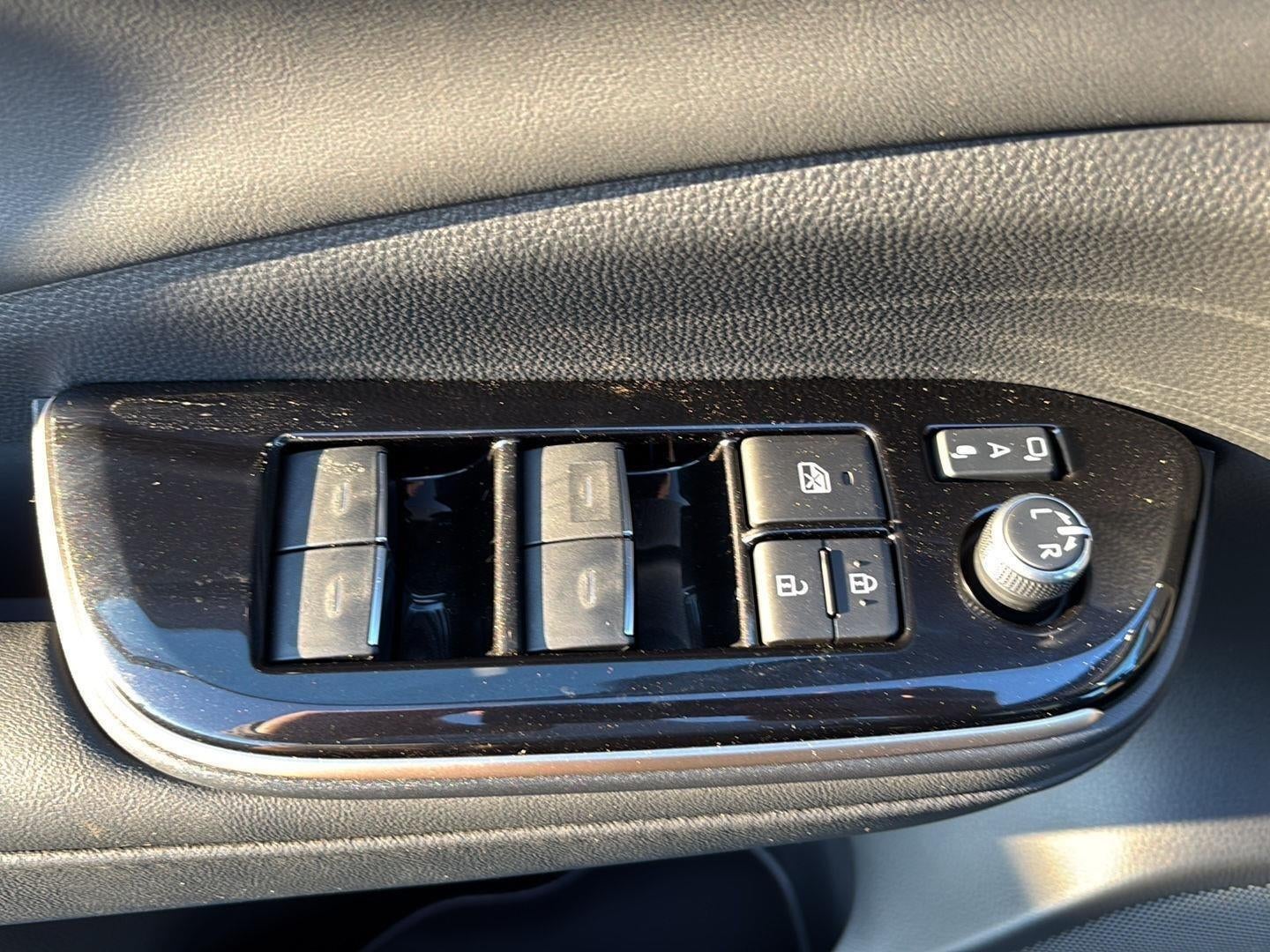 2025 Toyota Toyota Crown Signia Limited