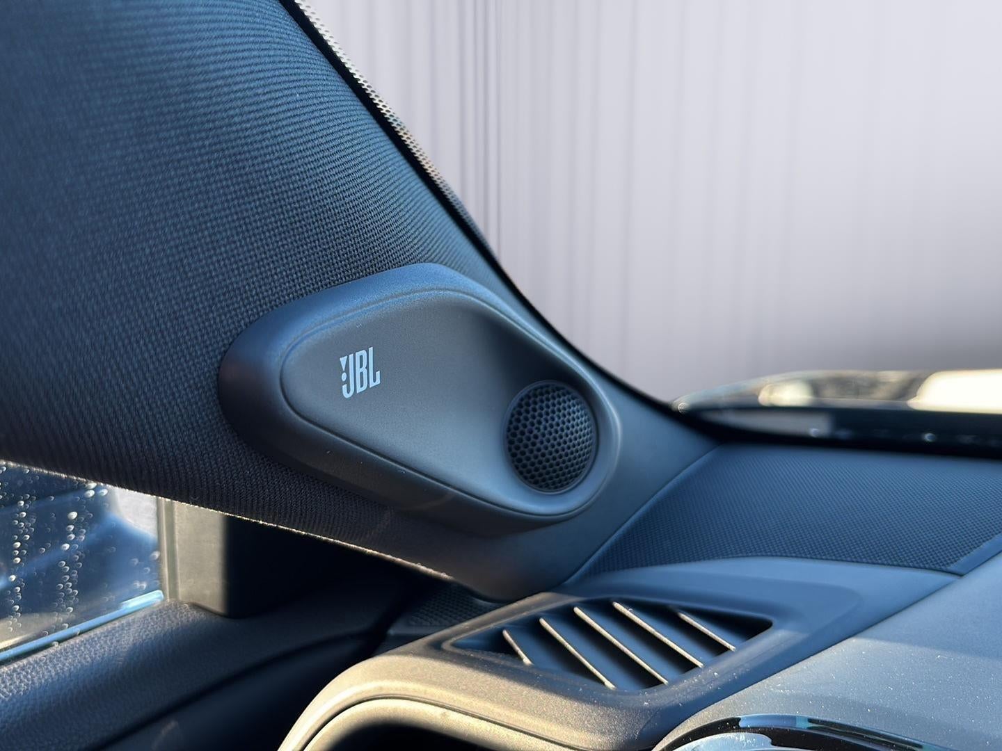 2025 Toyota Toyota Crown Signia Limited